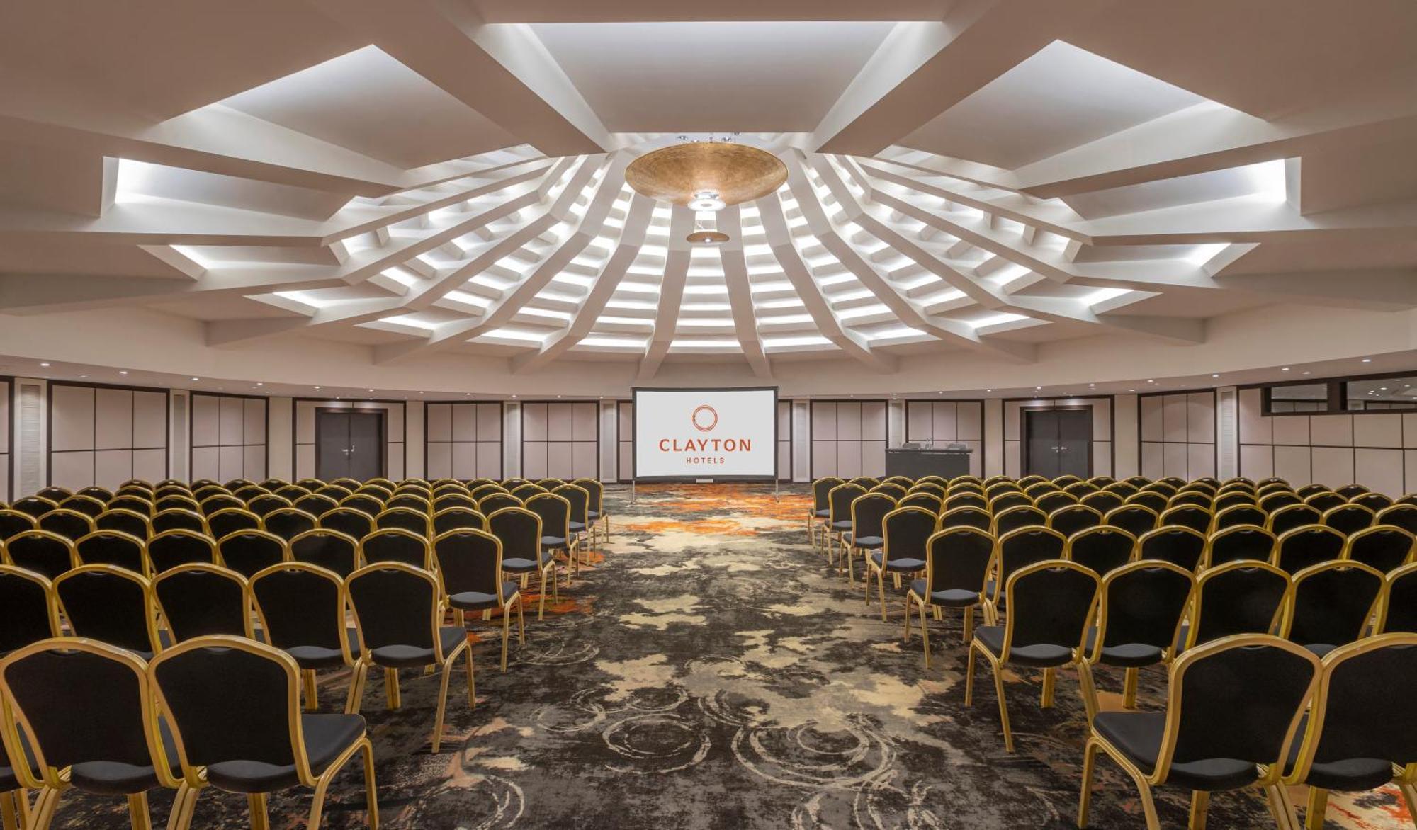 Clayton Hotel Dusseldorf City Centre Ngoại thất bức ảnh